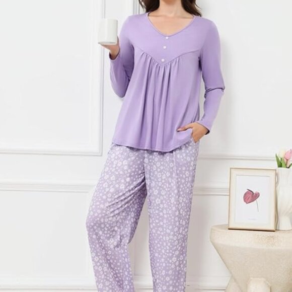Long Sleeve Pajamas/Loungewear Set, V Neck Shirt and Sweatpants with Pockets - Picture 1 of 7